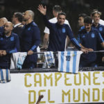 Argentina soccer team abandons parade amid swarms of people