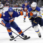 Blues hold off Islanders rally, win 7-4
