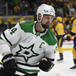 Roope Hintz scores twice, Stars beat Predators 3-2