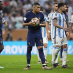 Mbappé electrifies in World Cup epic, ends up on losing side