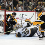 Guentzel, Kapanen fuel rally as Penguins slip by Vegas 4-3