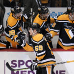 Guentzel, Kapanen fuel rally as Penguins slip by Vegas 4-3