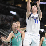 Doncic scores 51 points, Mavs beat Spurs for 6th straight