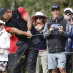 Column: Tiger has shots and a limp to keep everyone guessing