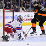 Rangers beat struggling Flyers 6-3 for 6th straight win