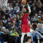 Nurkic rallies Blazers past Hornets on Lillard's big night