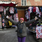 Soccer craze, pride grip Croatia before Argentina semifinal
