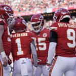 Chiefs dump Seahawks 24-10, stay tied for AFC's best record