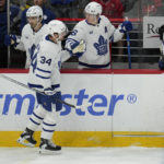 Gustafsson hat trick helps Capitals beat Samsonov, Leafs 5-2