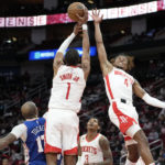 Rockets outlast 76ers in 2 OTs; Harden 4 for 19 in return