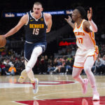 Murray scores 34 points, short-handed Hawks beat Nuggets
