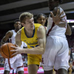Clowney, No. 11 Alabama recover to beat South Dakota St
