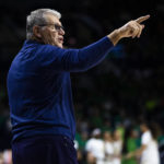 Miles, No. 7 Notre Dame women beat No. 3 UConn; Fudd hurt