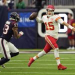 McKinnon's 26-yard run in OT lifts Chiefs over Texans 30-24