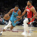 Rockets rally from 16 down to beat Booker, Suns 122-121