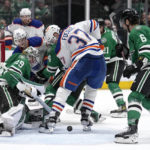 Foegele snaps tie, McDavid scores again as Oilers top Stars