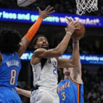 Doncic scores 38, Dinwiddie 20 as Mavs beat Thunder 121-114