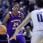 Enmanuel, college player with 1 arm, becomes an inspiration