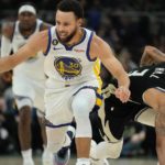 Antetokounmpo scores 30, Bucks extend Warriors' road woes