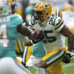 Tagovailoa throws 3 picks, Packers defeat Dolphins 26-20