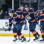 Barzal, Lee, Bailey lead Islanders past Penguins, 5-1
