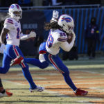 Singletary, Cook lead way as Bills beat Bears for AFC East