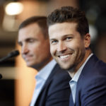 deGrom sees Rangers' vision for future, not loss-heavy past