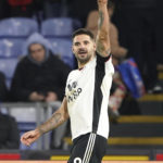 Arsenal fights back to extend league lead to 7 points