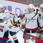 Alex Ovechkin reaches 800 career goals with hat trick