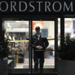 Police: 1 teenager killed in Mall of America shooting