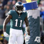 Hurts has 3 TD passes plus TD run, Eagles beat Titans 35-10