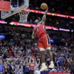 Williamson's 35 points lift Pelicans past Suns, 128-117