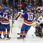 Varlamov makes 21 saves as Islanders blank Blackhawks 3-0