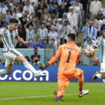 Álvarez surges, scores, carries Argentina to World Cup final