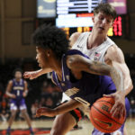 Oregon St. ends 4-game skid, edges UW in Pac-12 opener