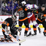 Rangers beat struggling Flyers 6-3 for 6th straight win