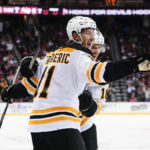 Patrice Bergeron breaks late tie, Bruins beat Devils 3-1