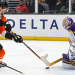 Cates, Flyers snap Kings' unbeaten streak with 4-2 win