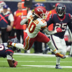 McKinnon's 26-yard run in OT lifts Chiefs over Texans 30-24