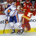 Oilers cash in on late power play to burn Flames 2-1