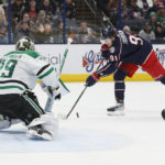 Johnston's goal leads Stars over Blue Jackets 2-1