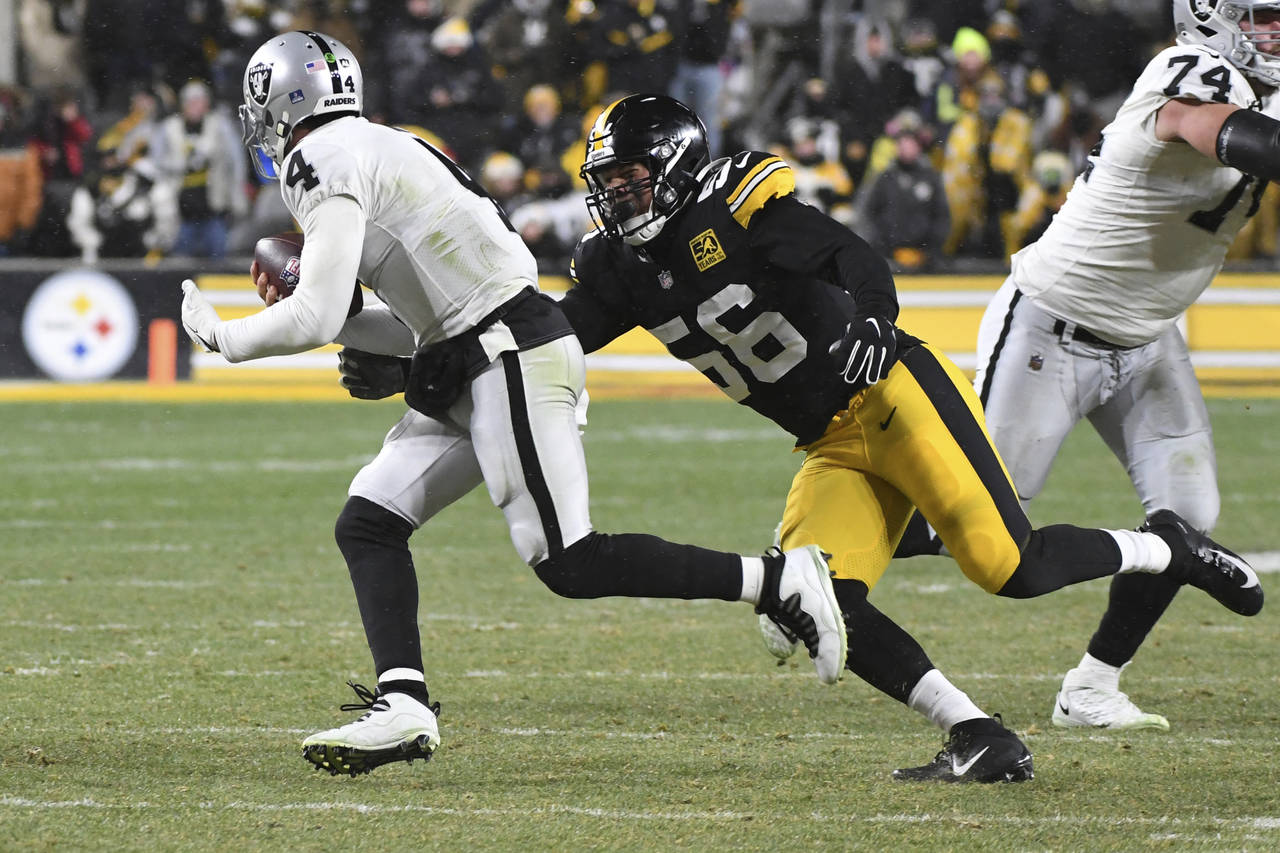 Pittsburgh Steelers linebacker Alex Highsmith (56) sacks Las Vegas Raiders quarterback Derek Carr (...