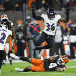 Watson throws TD, wins home debut as Browns down Ravens 13-3
