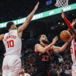 Irving hits game-winning 3 at buzzer, Nets win 5th straight