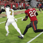 Brady's throws for 2 late TDs, Buccaneers beat Saints 17-16
