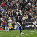 Carr-Adams connection rallies Raiders past Chargers 27-20