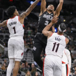Lillard leads Blazers past Spurs 128-112 for 3rd straight