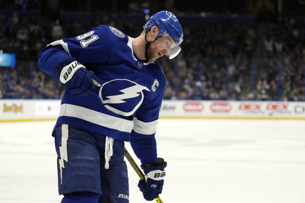 Tampa Bay Lightning center Steven Stamkos (91) celebrates his goal against the Arizona Coyotes duri...