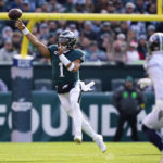 Hurts has 3 TD passes plus TD run, Eagles beat Titans 35-10