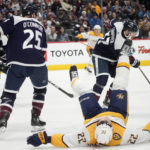 Rantanen, Newhook goals lift Avs over Predators, 3-1